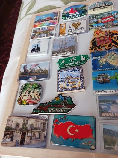 Assorted fridge magnets