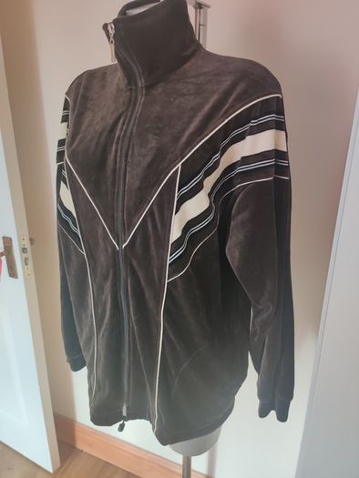 Dark brown/black velvet Kaja zipped jumper size XXXL UK20/22 Perfect condition Postage included
