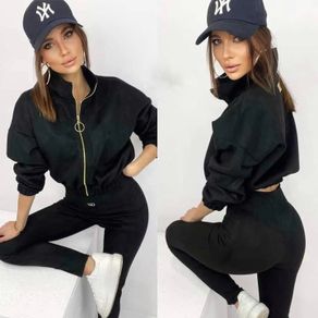 Set, sweatshirt with pockets and pants
