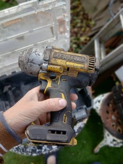 dewalt impact drill & box for parts or repair