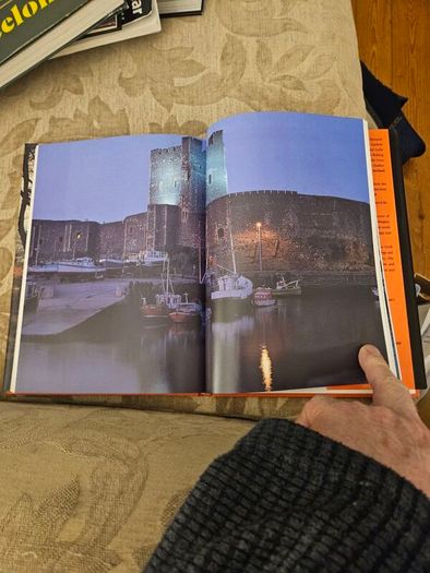 The Guinness Book Of Ireland Edited By Bernhard Loughlin  And Colm Toibin. First Edition Large Volume Hardback With Dustjacket In Good Condition.  See Photos For Same.