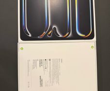 iPad Pro 13-inch,256GB (M5 2025) WiFi  (IRISH STOCK) Brand New Sealed 1 year Apple warranty