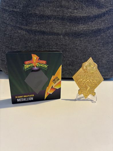 Power Rangers Medallion 24 karats gold plate