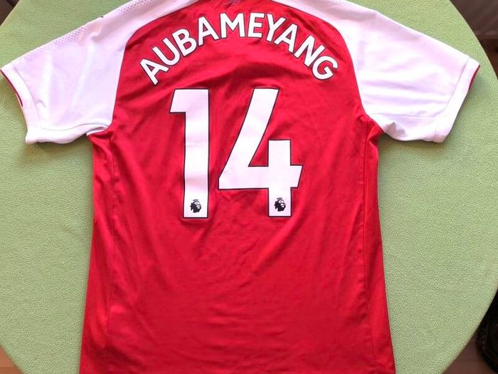 ,2017/18 Arsenal Puma #Aubameyang Jersey Size M Adults