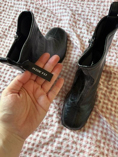 Black SCHUH Boots