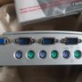 Belkin OmniView E Series 4-Port KVM Switch (including 2 cables) PS/2 Image 4