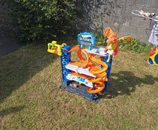 hot wheels dragon garage