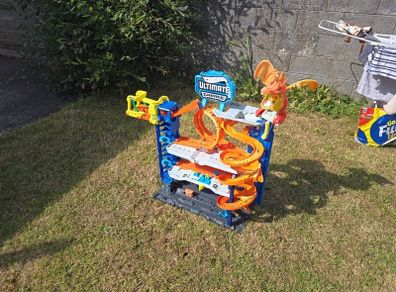 hot wheels dragon garage