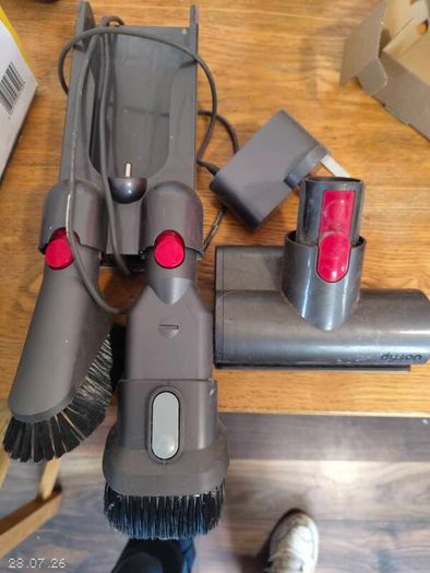 Dyson cyclone V10 animal - for parts
