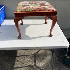Beautiful vintage  stool / footstool with cabriole legs