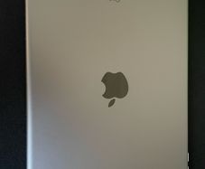 iPad 6th Generation - 32GB