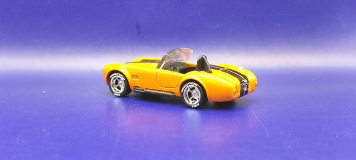 Matchbox Super Chase 1967 Shelby Cobra 427 with custom wheels, mint.