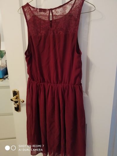 Red sleeveless dress