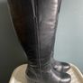 Size uk5 black leather boots Image 2