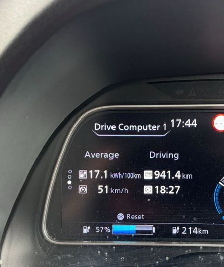 2025 Nissan LEAF SV 62kWh Cold Pack - Only15,800km