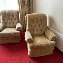 2 armchairs and 1x 3 seater couch