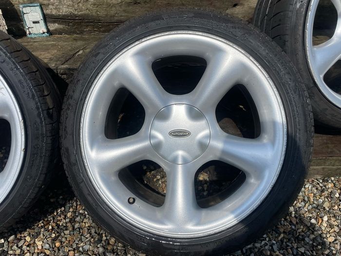 17" Ford  Alloy wheels Lug Pattern  4 X 108