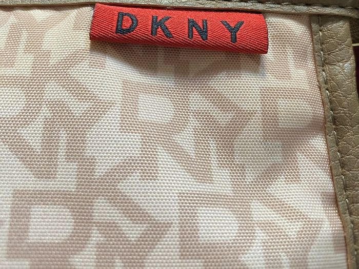 DKNY Top Zip Cosmetic/ Makeup Bag