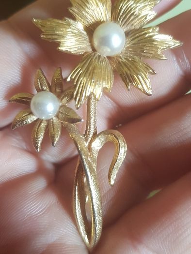 Vintage Brooch sale