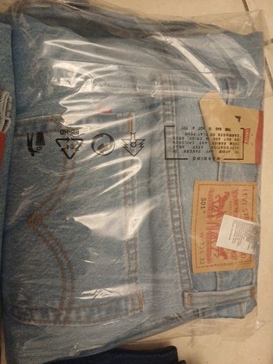 levis