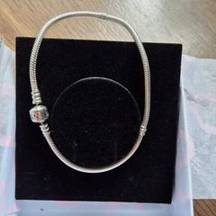 pandora bracelet