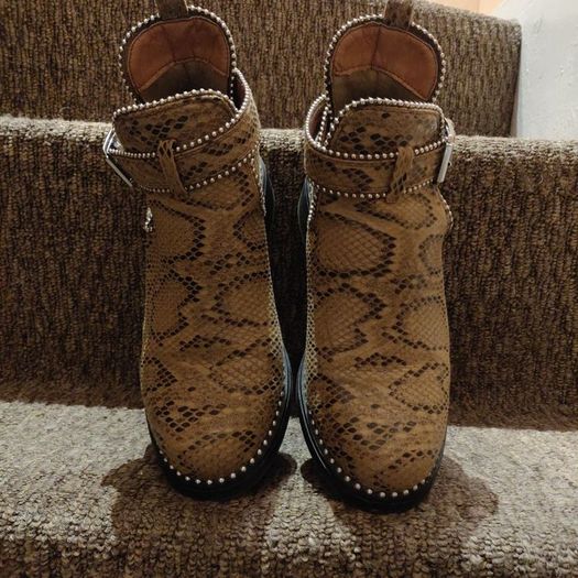 Snake print Ankle Boots, size 38