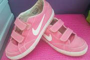 nike pink trainers size uk 2 2,5 worn once