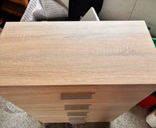 chest of drawers
