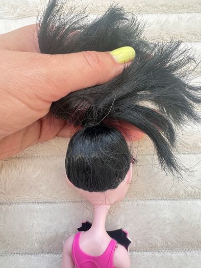 Monster High Draculaura Doll Ghoul to Bat Transformation Fold Out Wings Used Please see photos
