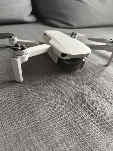 DJI Mini SE drone