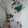 Pretty Off White Floral Dress by Apricot Size 8 Image 2