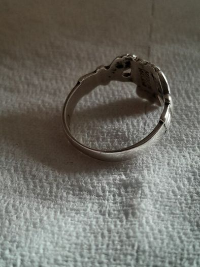silver claddagh ring