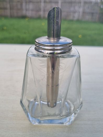 Vintage faceted sugar dispenser (sucrier doseur) from the 1950s or 1960s,