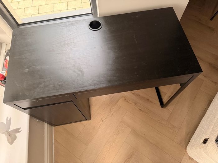 desk