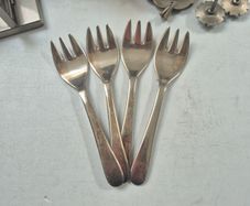 Metal collectors items