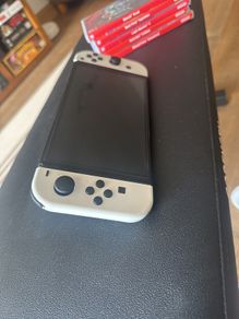 nintendo switch Oled 256Gb + 5 classic games