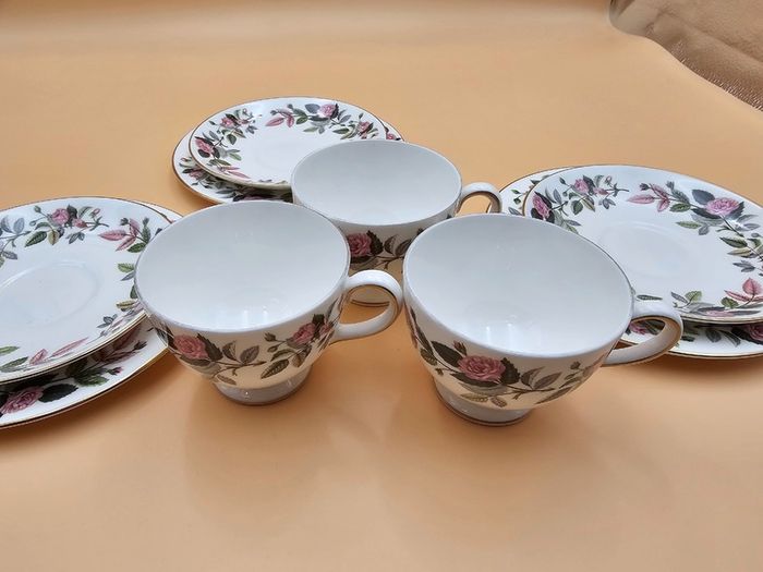 Collectible Wedgwood Bone China, Hathaway Rose trio