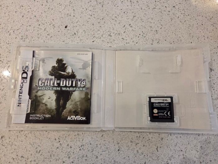 Nintendo DS Lite & 3 games