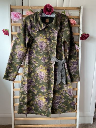 coat container brand 70% wool wrap style short coat size 10