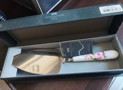 newgrange living Rosa cake slice