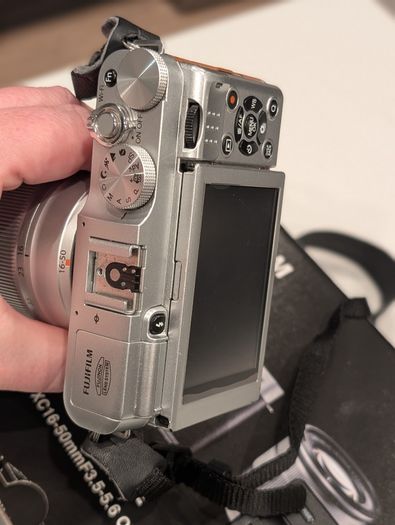 Fujifilm X-A2 with XC 16-50mm