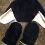 Boys hat and mitten set. Age 2-4 Image 4
