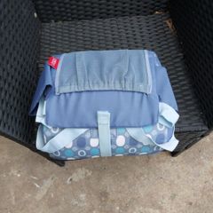 Foldable booster seat