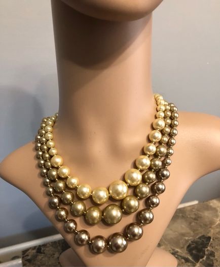 pearl necklace and bracelet set