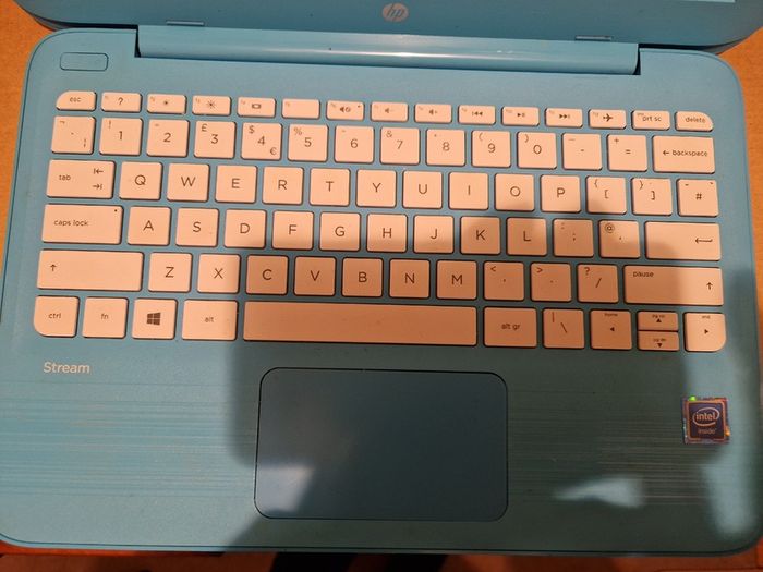 HP Stream, 32GB HDD, 2GB Ram, Windows 10, Blue, in excellent condition