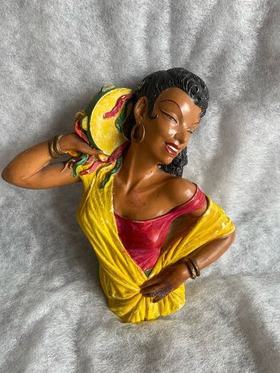 Vintage Bossons Chalkware 'Gypsy Girl'