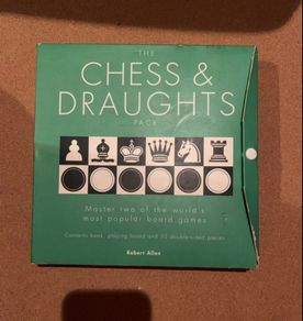 chess and draughts set