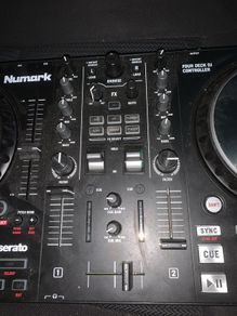 Numark Mixtrack Platinum FX