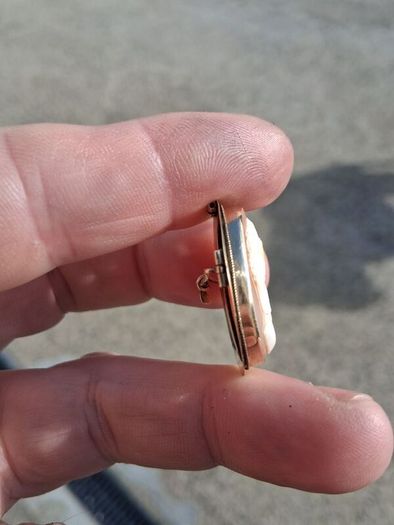 Vintage 14k Gold Cameo Brooch(5 grams)