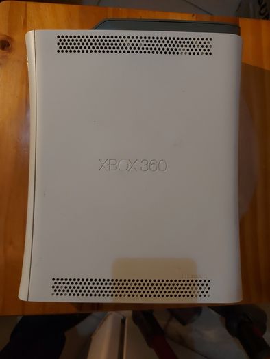 XBOX 360, with Power Charger, 2 Controlllers with Charger, wifi ariel, Communication cable, all in excellent cosmetic condition, not tested